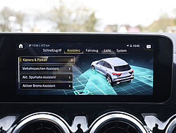 Paderborn Mercedes-Benz GLA 200 Fahrzeugbild - 12