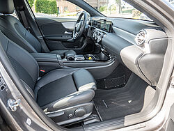 Stendal Mercedes-Benz A 200 Innenaufnahme Cockpit