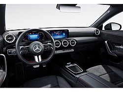Menden Mercedes-Benz CLA 200 Innenaufnahme Cockpit