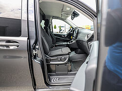 Paderborn NFZ Mercedes-Benz Vito Innenaufnahme Cockpit