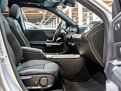 Arnsberg Mercedes-Benz EQB 300 Innenaufnahme Cockpit