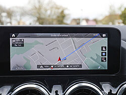 Paderborn Mercedes-Benz GLA 200 Fahrzeugbild - 12