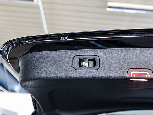 Menden Mercedes-Benz E 300 Fahrzeugbild - 36