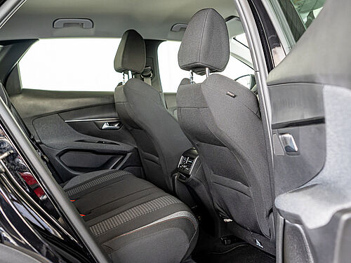Menden Peugeot 3008 Innenaufnahme