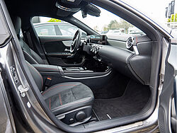 Braunschweig Mercedes-Benz CLA 200 Innenaufnahme Cockpit