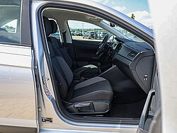 Menden Volkswagen Taigo Innenaufnahme Cockpit