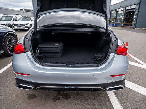 Braunschweig Mercedes-Benz E 300 Fahrzeugbild - 24