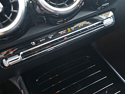 Paderborn Mercedes-Benz GLB 200 Fahrzeugbild - 15