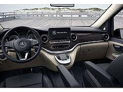 Paderborn NFZ Mercedes-Benz V 300 Innenaufnahme Cockpit