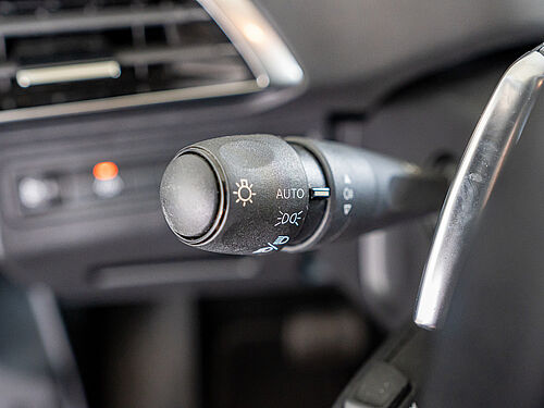 Menden Peugeot 3008 Fahrzeugbild - 18
