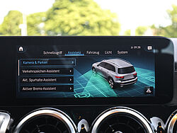 Paderborn Mercedes-Benz GLB 200 Fahrzeugbild - 12