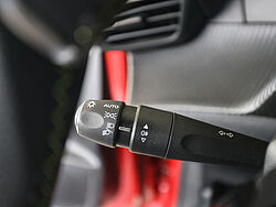 Menden Peugeot e-208 Fahrzeugbild - 30